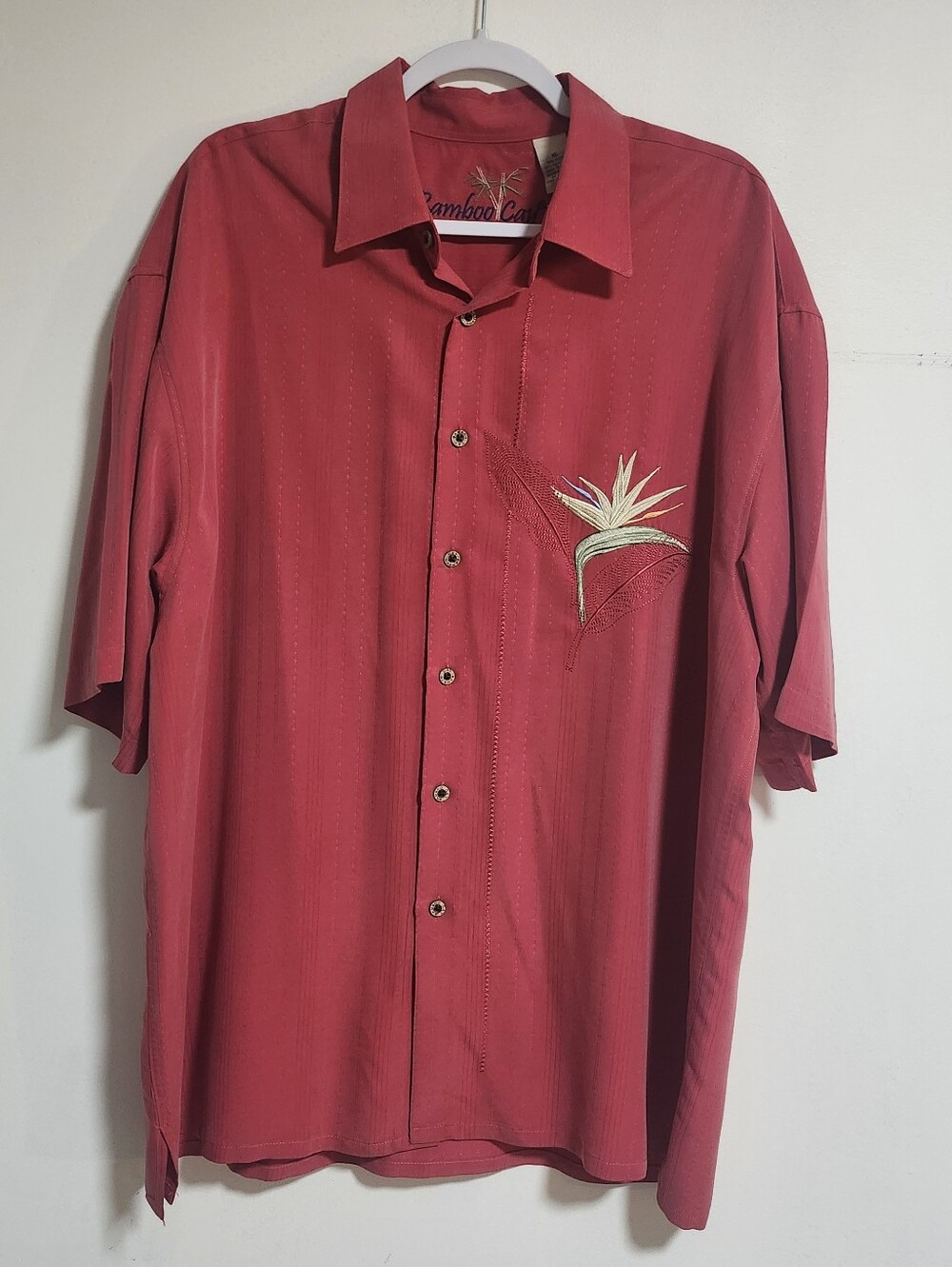 Bamboo Cay Men's Red Short-Sleeve Button-Down Shirt with Embroidery